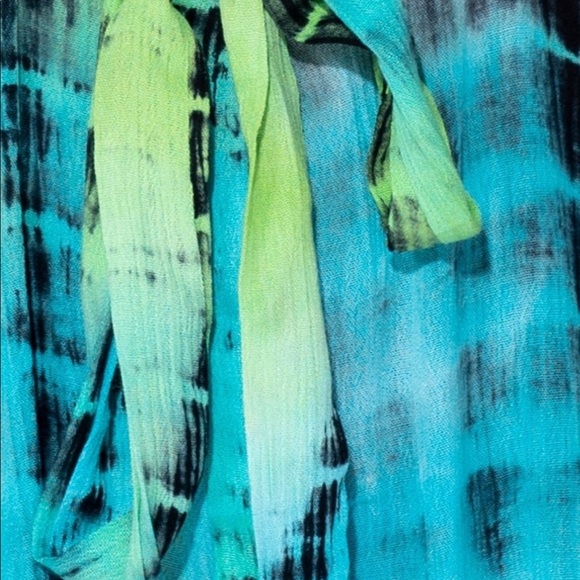 •It’s Play Time• Wrap Front Tie Die Romper - Picture 4 of 5